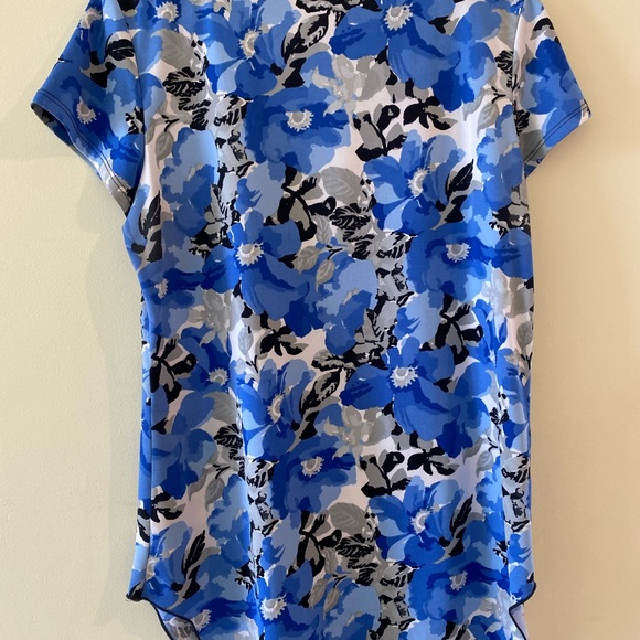 Blue Floral Pattern Top - Picture 3 of 3